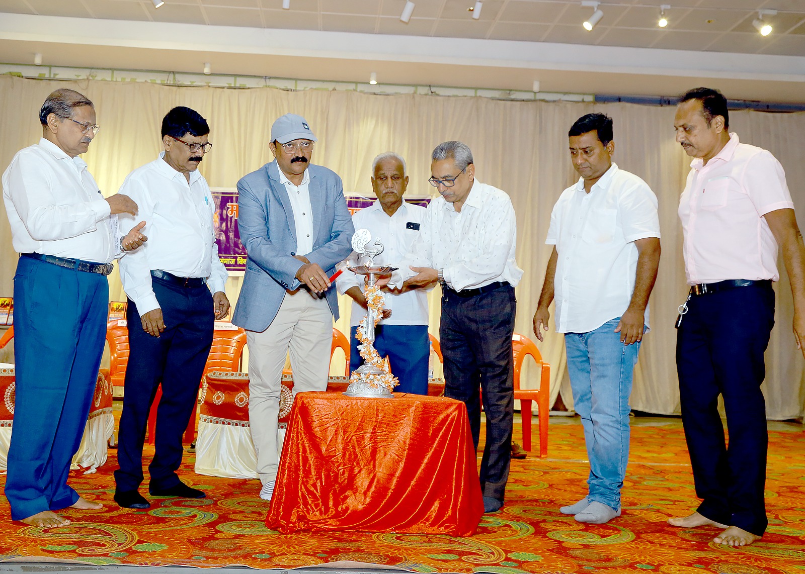 जिद्द असेल तरच यशस्वी वाटा सापडतात – प्राचार्य अरविंद पाटील यांचे प्रेरणादायी मार्गदर्शनमराठा समाज सुधारणा मंडळातर्फे गुणवंत विद्यार्थ्यांचा सन्मान सोहळा संपन्न