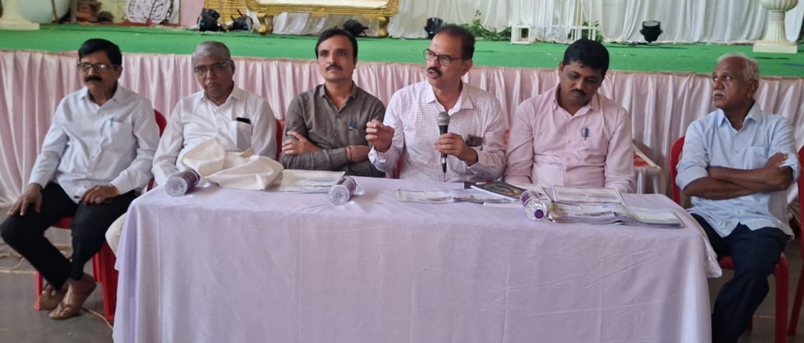 सीमाभागातील विद्यार्थ्यांनी शिवाजी विद्यापीठाच्या सवलतींचा लाभ घ्यावा – उपकुलसचिव विनय शिंदे