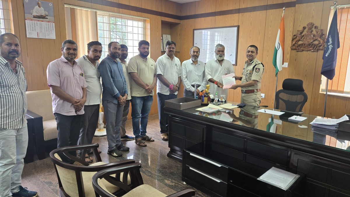 📰 बेळगाव दसरा उत्सवासाठी पोलीस आयुक्तांना आमंत्रण