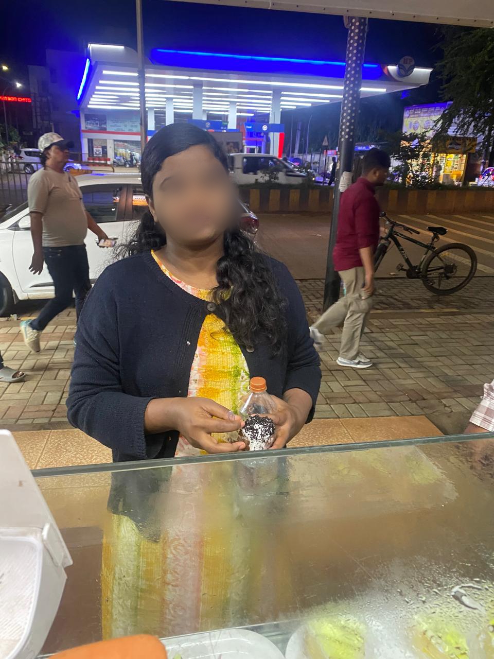 बेळगावातील हॉटेल व्यवसायिकांना इशारा – महिला पाहुणी बिल न भरता निघते