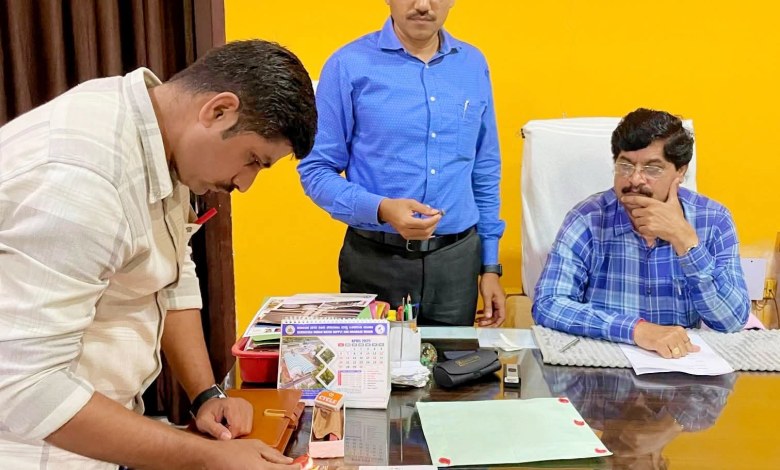 1 लाख लाच मागितल्याप्रकरणी बेळगाव महानगर पाणीपुरवठा मंडळाचे कार्यकारी अभियंता अटक