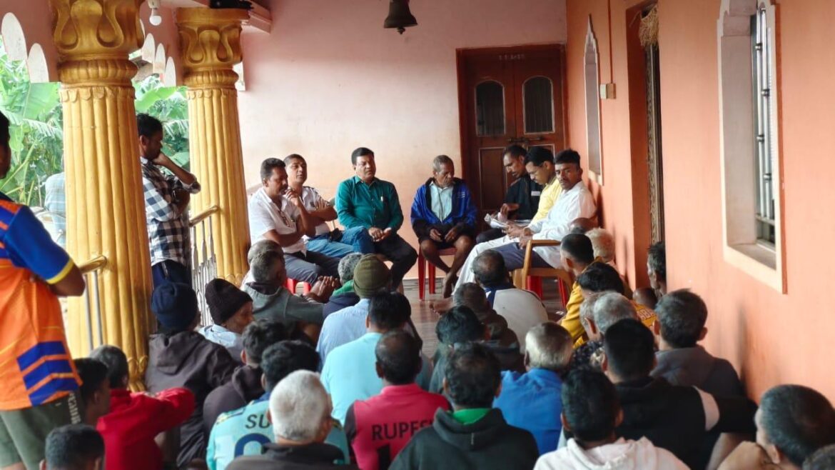 खानापूर ब्लॉक काँग्रेस आमगावकरांच्या पाठीशी – स्थलांतरासंदर्भात ग्रामस्थांशी सविस्तर चर्चा