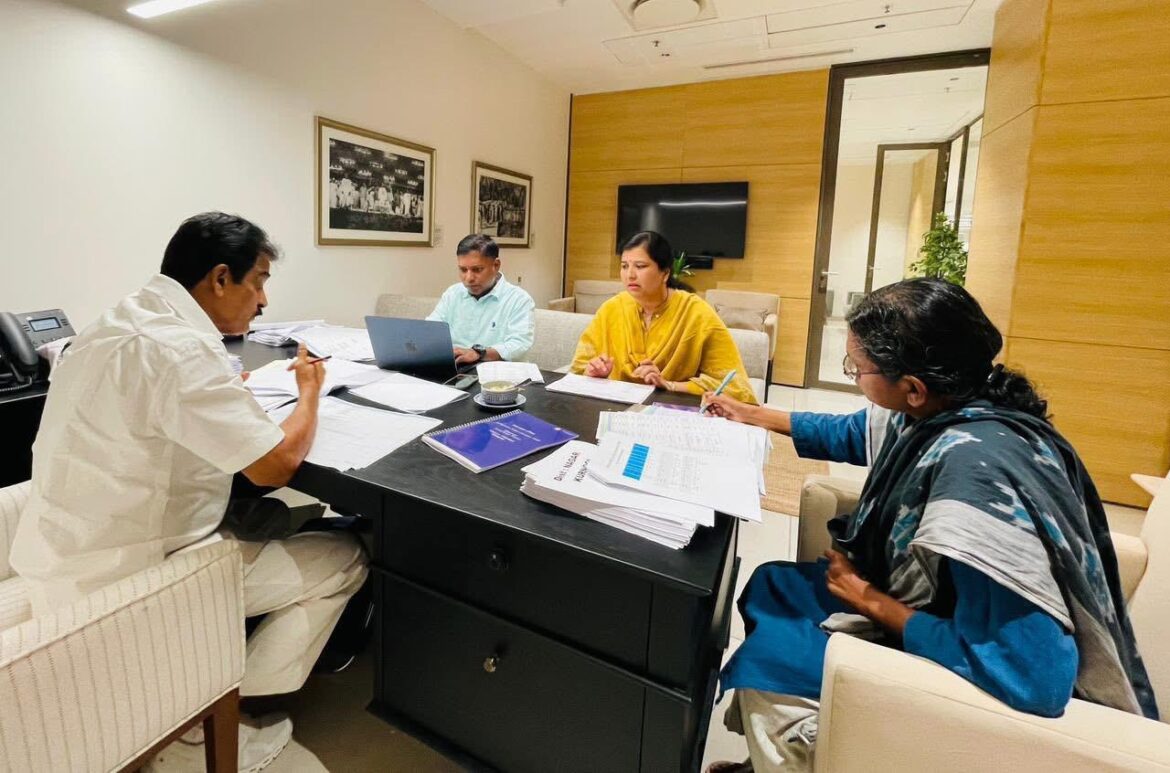 डॉ. अंजली निंबाळकर यांच्याकडून तेलंगणा ‘संघटन सृजन’ अभियानाचा सविस्तर अहवाल दिल्लीमध्ये सादर