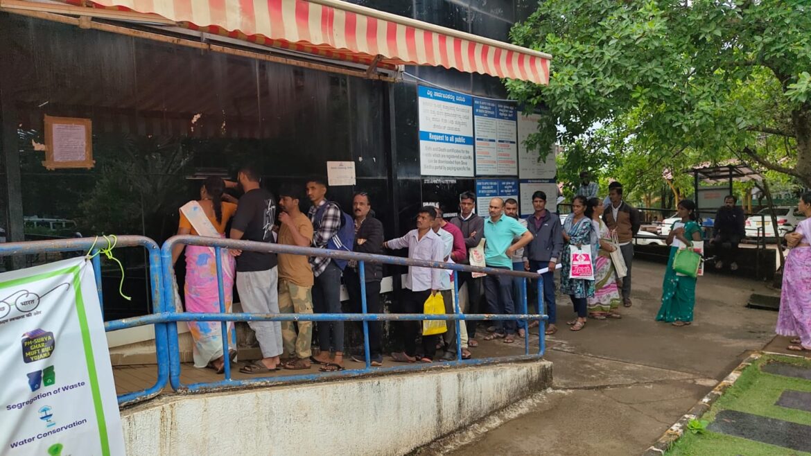 महापालिकेतील अनेक विभाग ठप्प – जन्म-मृत्यू दाखल्यासाठी नागरिकांचे हाल सुरूच