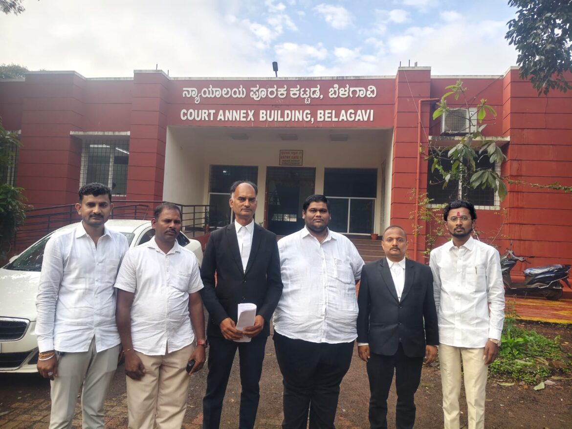 कर्नाटकी पोलिसांच्या तुघलकी कारवाईला न्यायालयाने लगावली लगाम — पाच लाखांच्या दंडात्मक कारवाईला स्थगिती