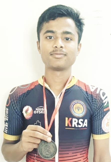 सीबीएसई राष्ट्रीय स्केटिंग स्पर्धेत बेळगावचा सौरभ साळोखेची चमकदार कामगिरी