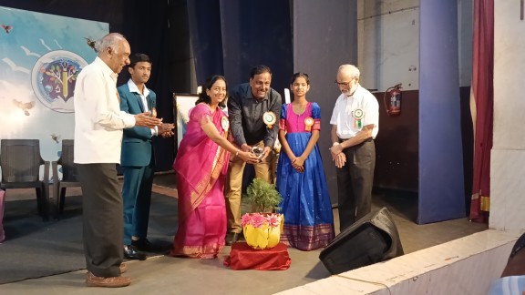 गुरुवर्य वि. गो. साठे मराठी प्रबोधिनी आयोजित २५ वे रौप्यमहोत्सवी मराठी बाल साहित्य संमेलन उत्साहात