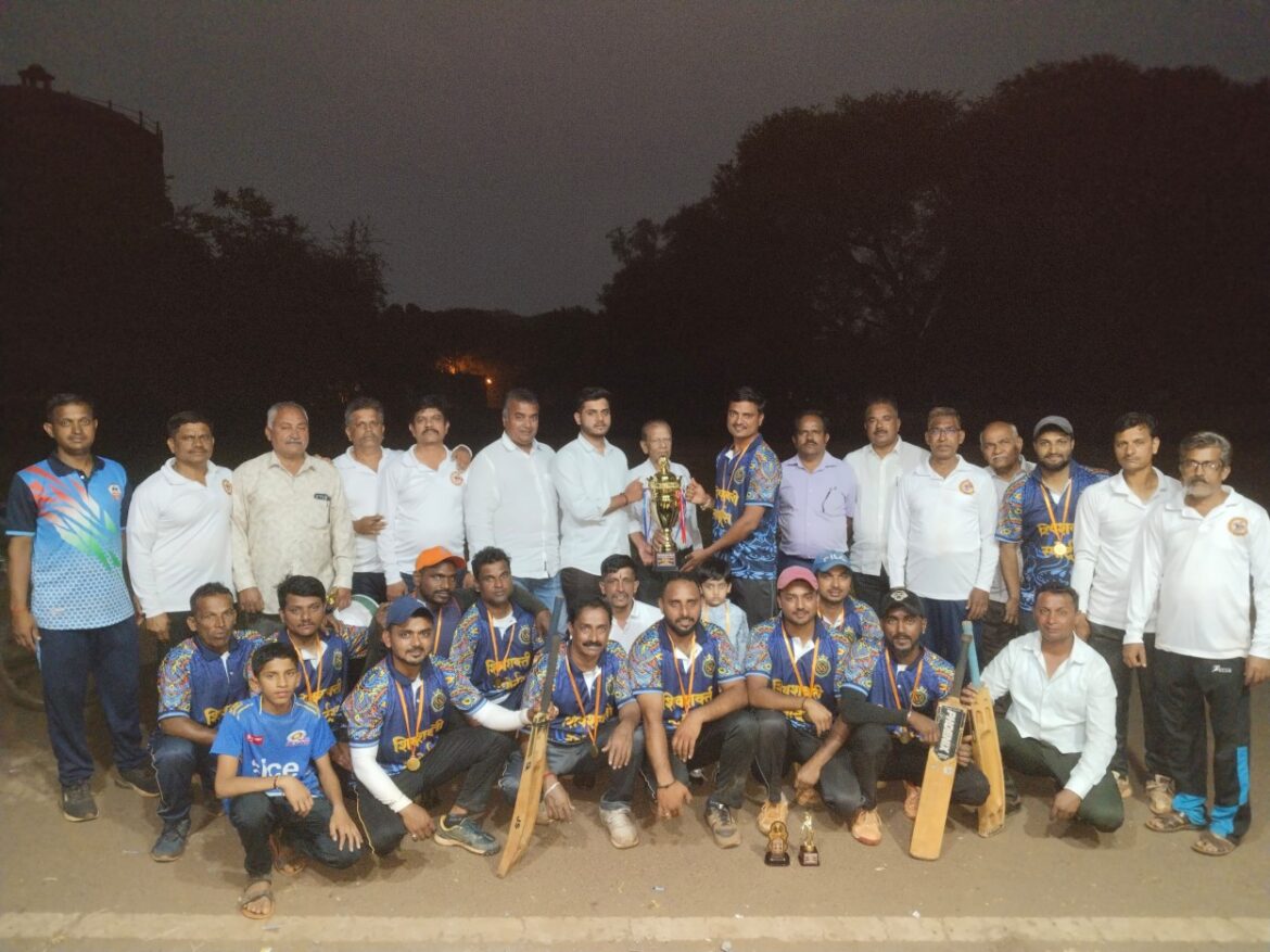 शिवशक्ती कामत गल्लीकडे वार्ड चषक