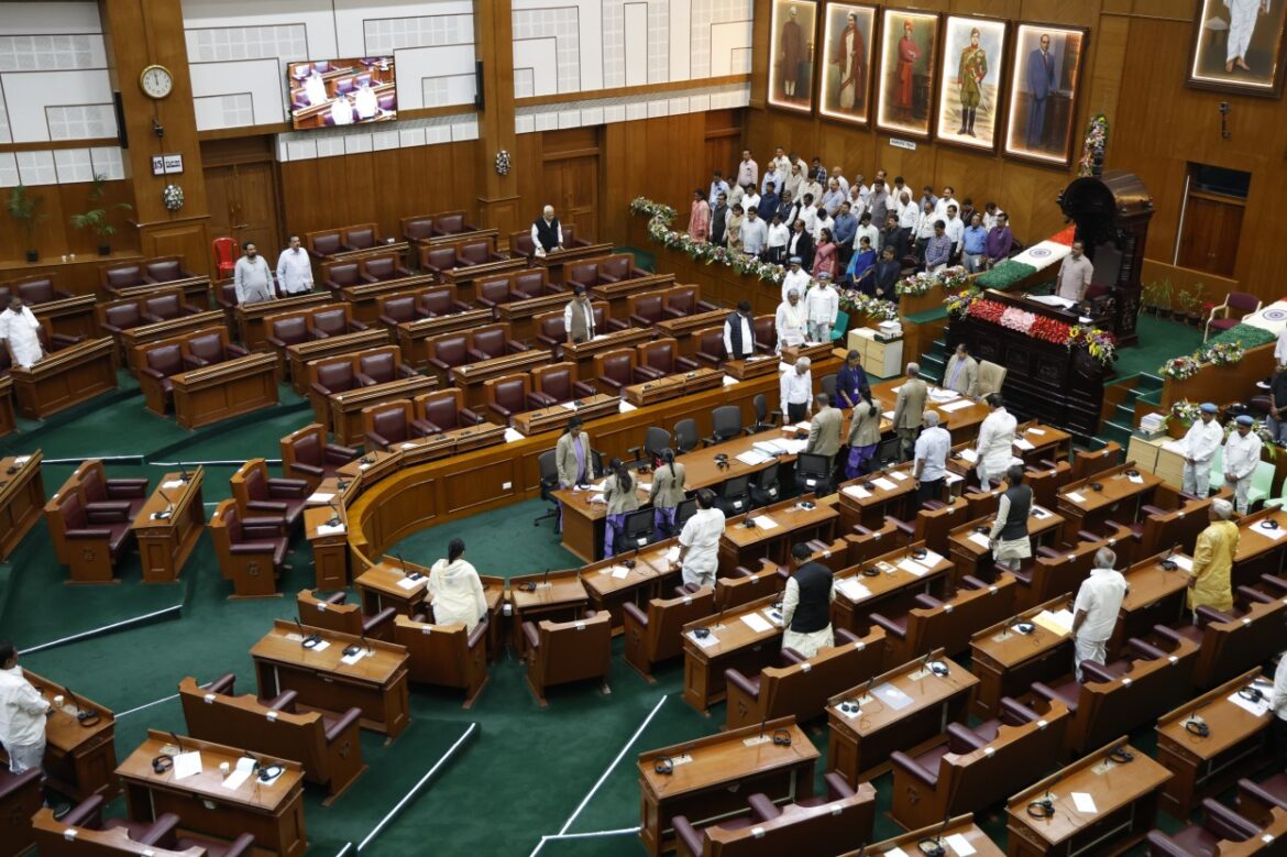 बेळगाव अधिवेशनात आमदारांची तोकडी उपस्थिती; उत्तर कर्नाटकाच्या प्रश्नांकडे दुर्लक्ष