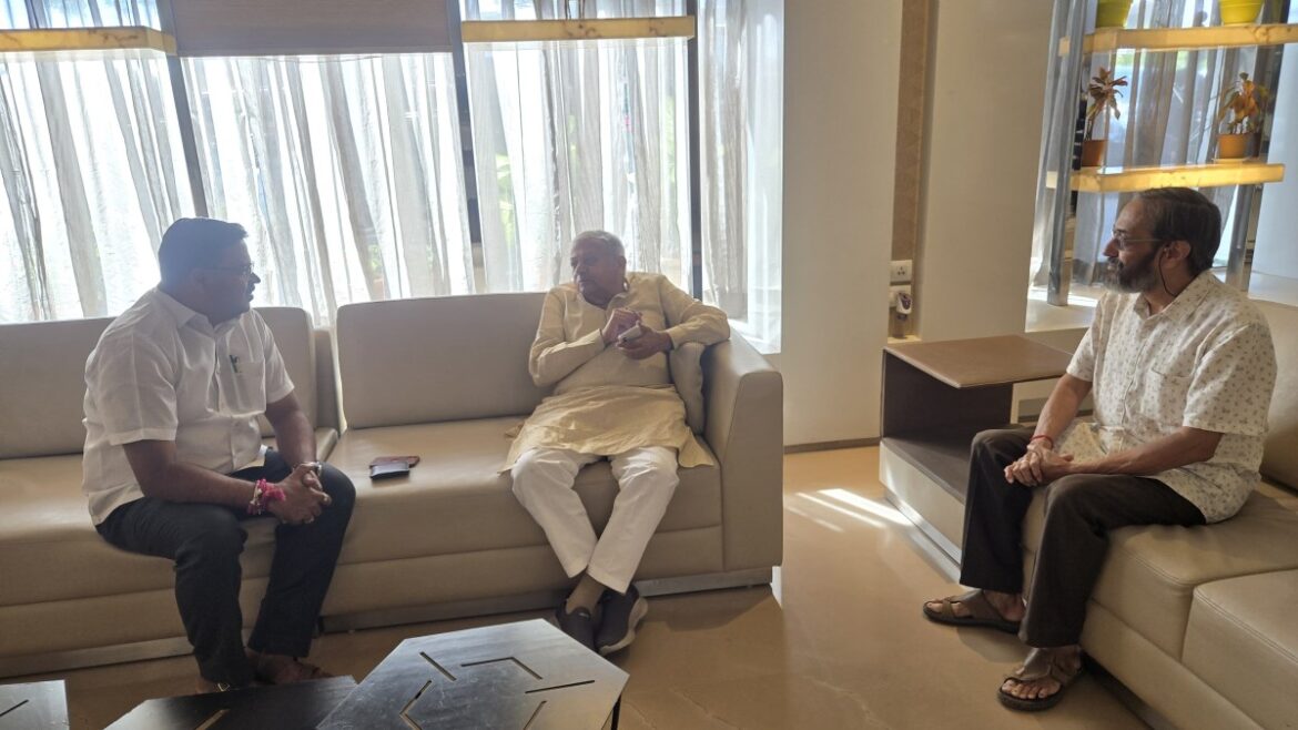 छत्रपती श्री शहाजी महाराज समाधी स्थळ भव्य स्मारकासाठी पाठपुरावा; बेळगाव येथे आमदार एम.जी. मुळे यांची सदिच्छा भेट