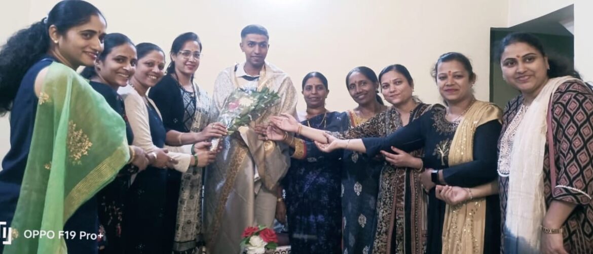 भारतीय सेनेत निवड झालेल्या समर्थ हानगोजी याचा सत्कार