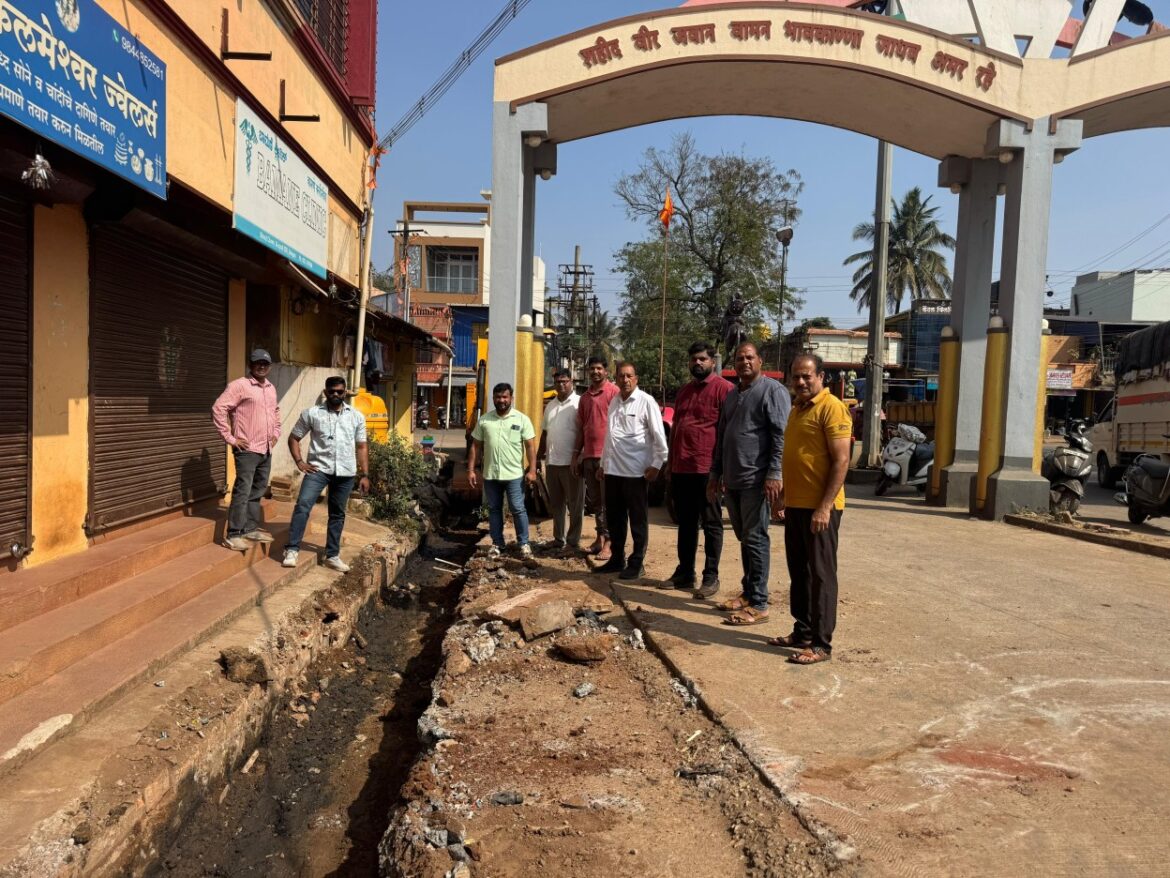 कंग्राळी खुर्द येथे छत्रपती शिवाजी महाराज मूर्ती परिसरातील उर्वरित गटार कामास प्रारंभ