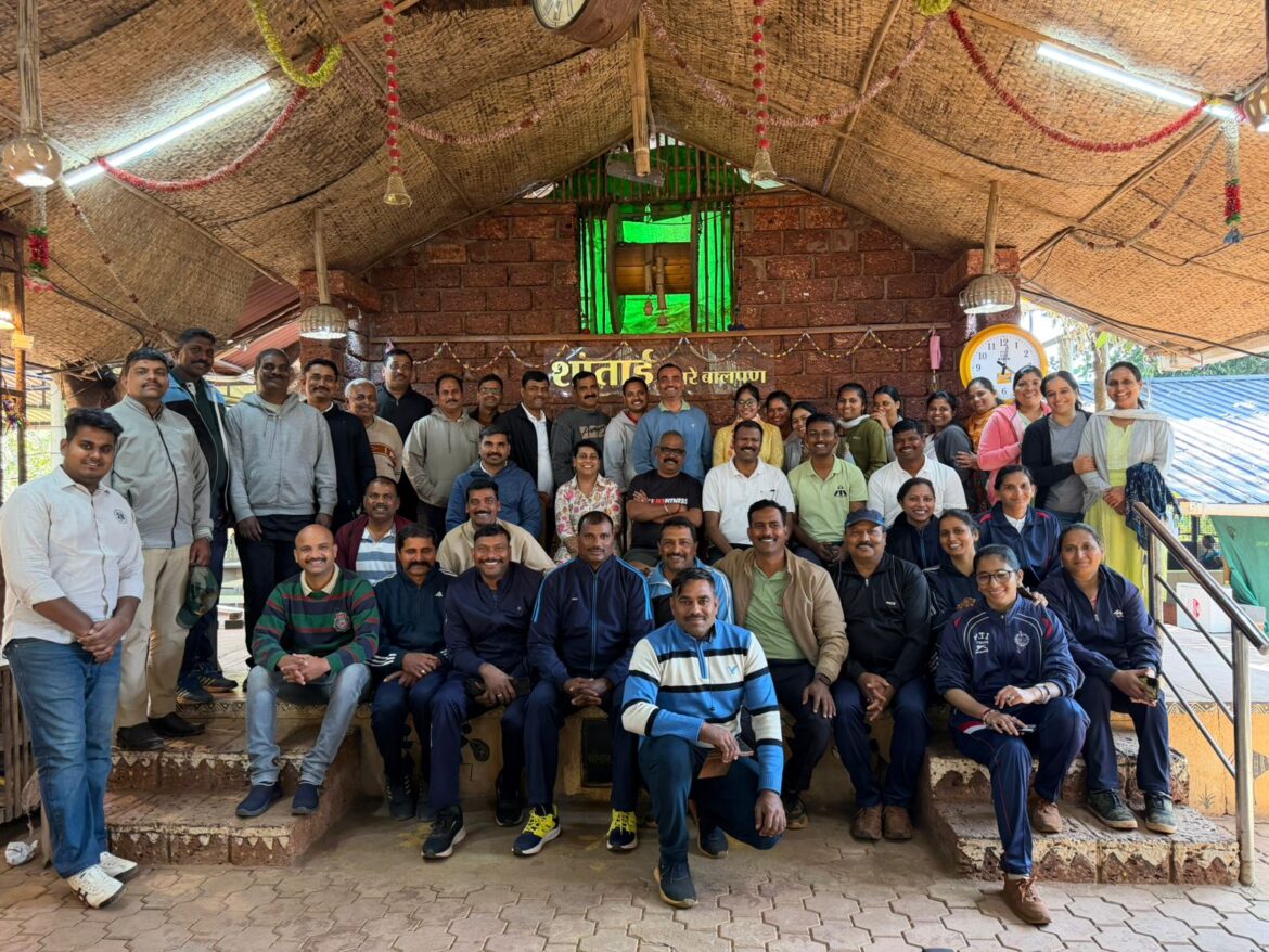 हिंडलगा मध्यवर्ती कारागृह कर्मचाऱ्यांचा शांताई वृद्धाश्रमात स्वच्छता अभियान व सांस्कृतिक कार्यक्रम