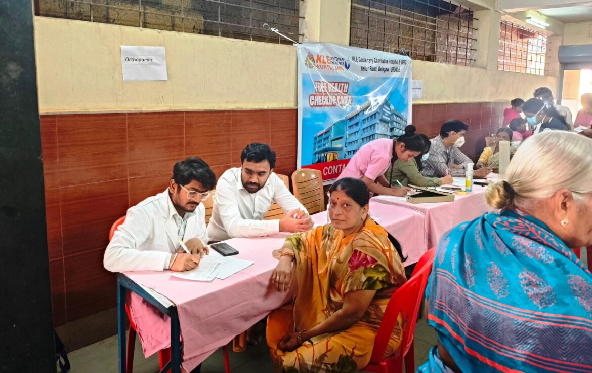 अनगोळ दोड्डा बस्तीत केएलई सेंटनरी चॅरिटेबल हॉस्पिटलतर्फे मोफत आरोग्य तपासणी शिबिर; १२० नागरिकांचा लाभ