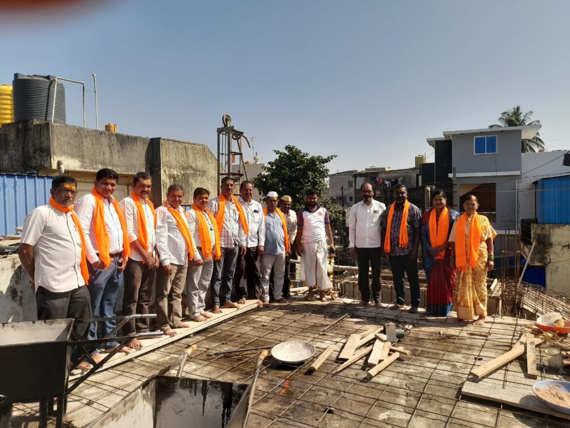 कंग्राळी बुद्रुक येथे श्री लक्ष्मी यात्रेनिमित्त लक्ष्मी मंदिर नूतनीकरणाच्या स्लॅब भरणीचा कार्यक्रम संपन्न