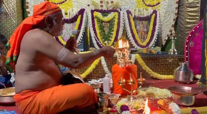 स्वामीये शरणम आयप्पा; नवीन वर्षाची सुरुवात आयप्पा स्वामी पूजनेने