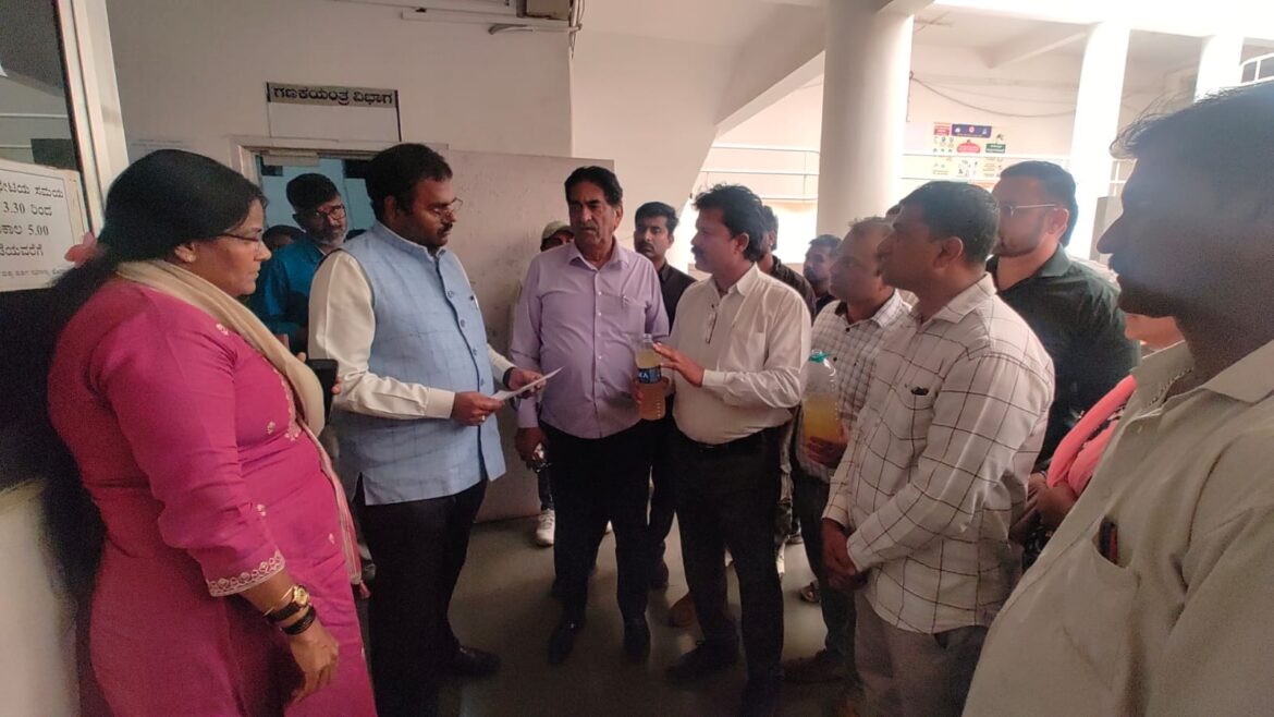 उद्यमबाग येथील शांती केमिकल्समुळे विहिरीचे पाणी दूषित; राजाराम नगरातील नागरिकांचे आयुक्तांना निवेदन