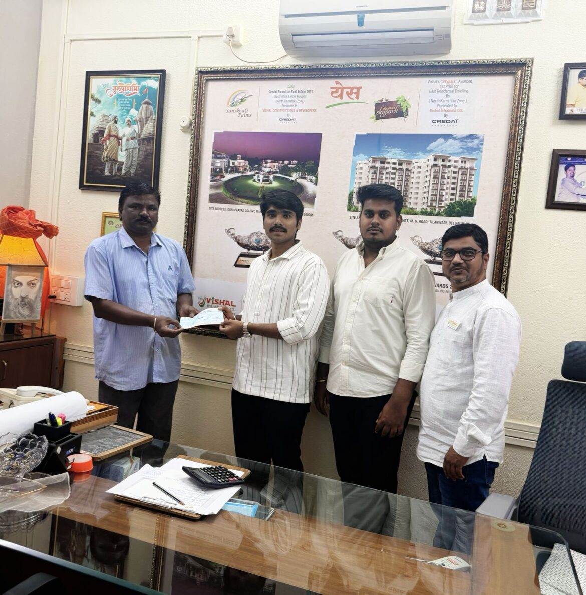 शांताई विद्या आधारकडून इयत्ता नववीच्या विद्यार्थ्यास आर्थिक सहाय्य