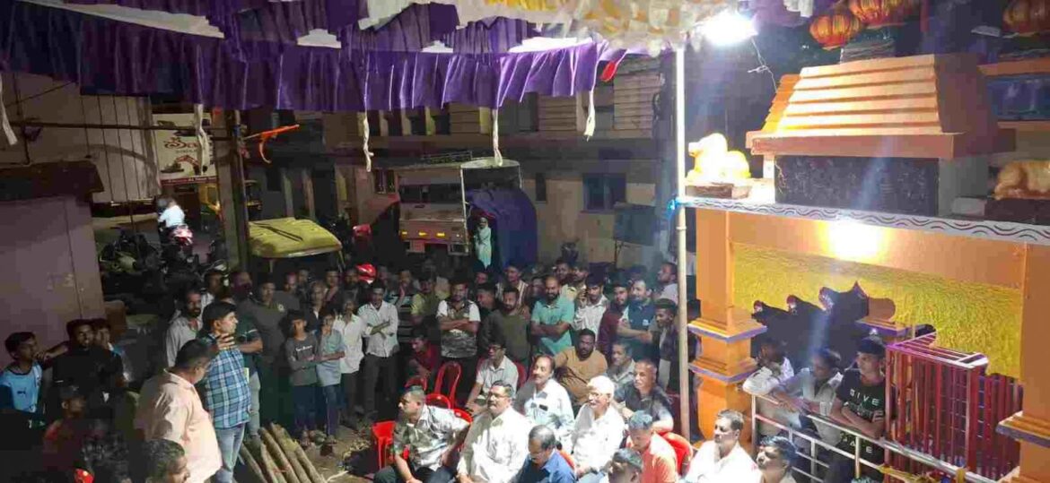 चव्हाट गल्लीतील श्री चवाटा मंदिरात होळी उत्सवाची जय्यत तयारी