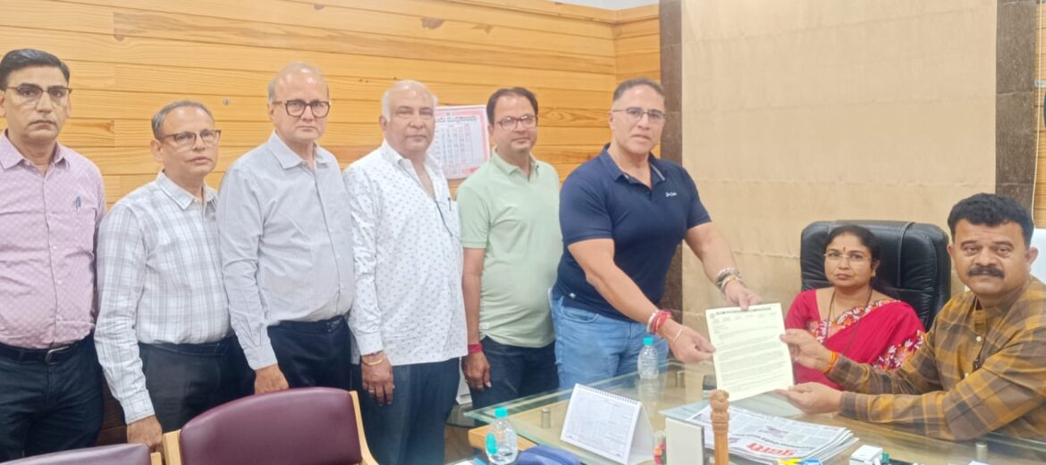 MSME नोंदणीकृत व्यापाऱ्यांवरील दंड रद्द करण्याची मागणी; व्यापार परवाना प्रकरणी महापालिकेला निवेदन