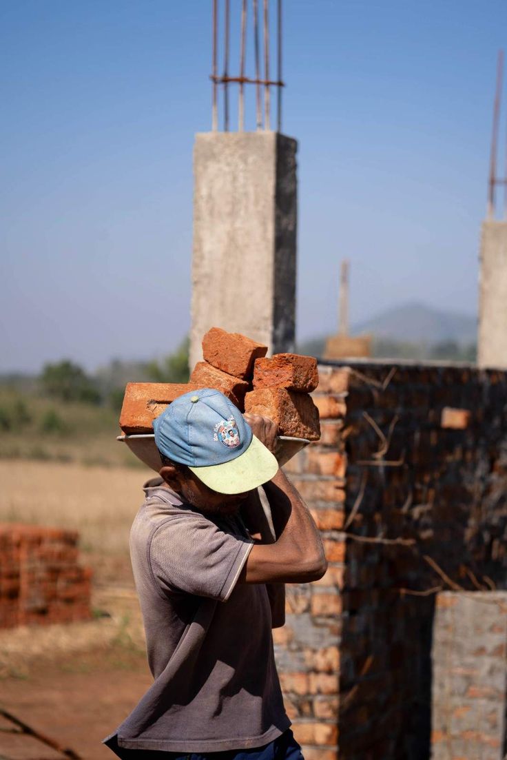 कडोलीत बांधकाम कामगार युनियनचे उद्घाटन; कामगारांना मार्गदर्शन