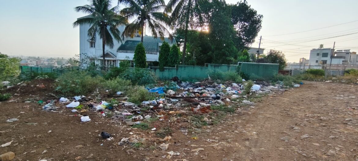 मार्केंडय नगरमध्ये खाजगी प्लॉटवर कचरा टाकण्याचा प्रकार; नागरिक त्रस्त