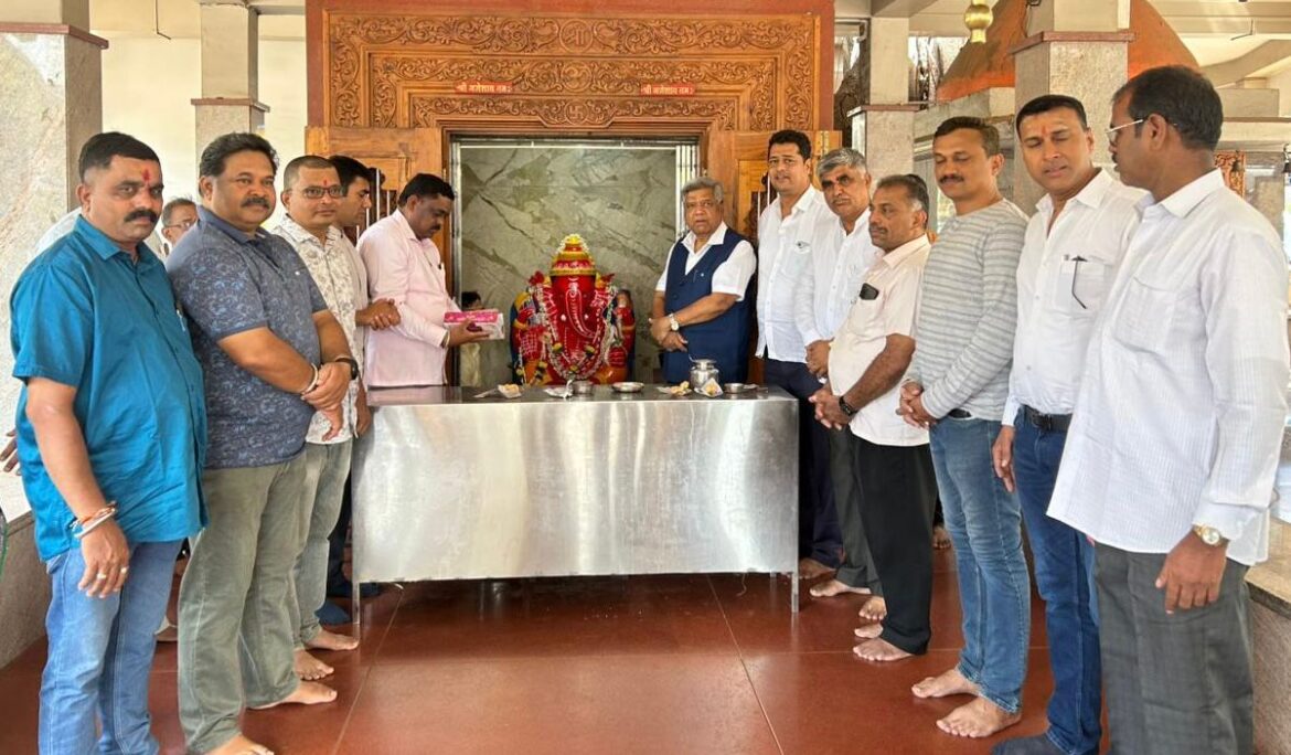 माजी केंद्रीय रेल्वे राज्यमंत्री स्व. सुरेश अंगडी यांच्या जयंतीनिमित्त अभिवादन
