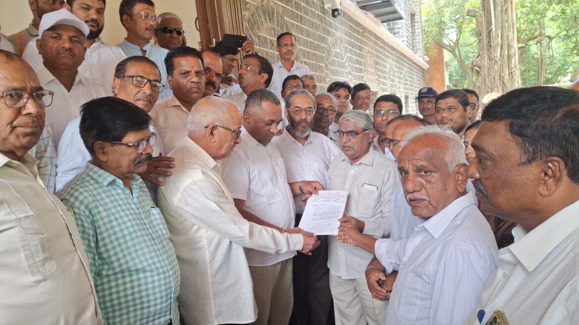 मराठी फलक हटविण्याच्या प्रकाराला आळा घाला; अन्यथा 22 जूनला आंदोलनाचा इशारा