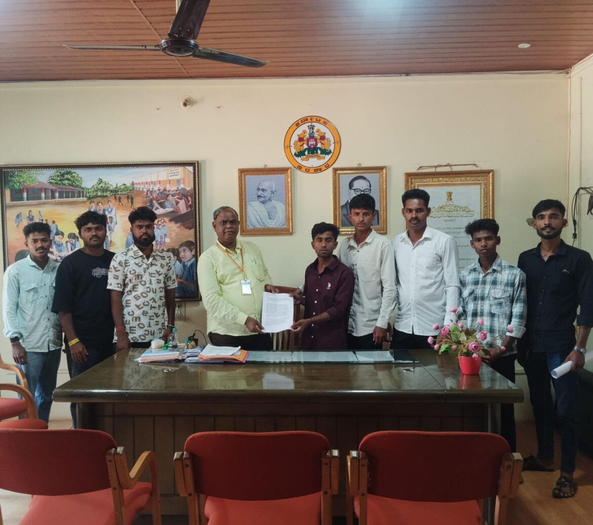 मराठी शाळांसाठी मूल्यशिक्षणाचे पुस्तक मराठीत द्या; रिक्त शिक्षक पदे भरा, अन्यथा आंदोलनाचा इशारा