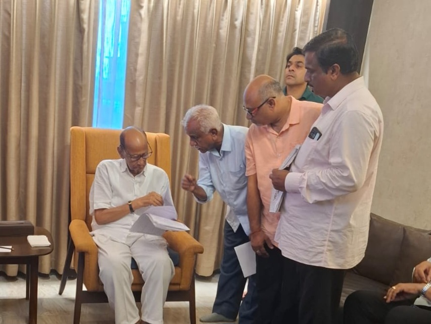 Maharashtra Ekikaran Samiti Delegation Meets Sharad Pawar Over Border Dispute