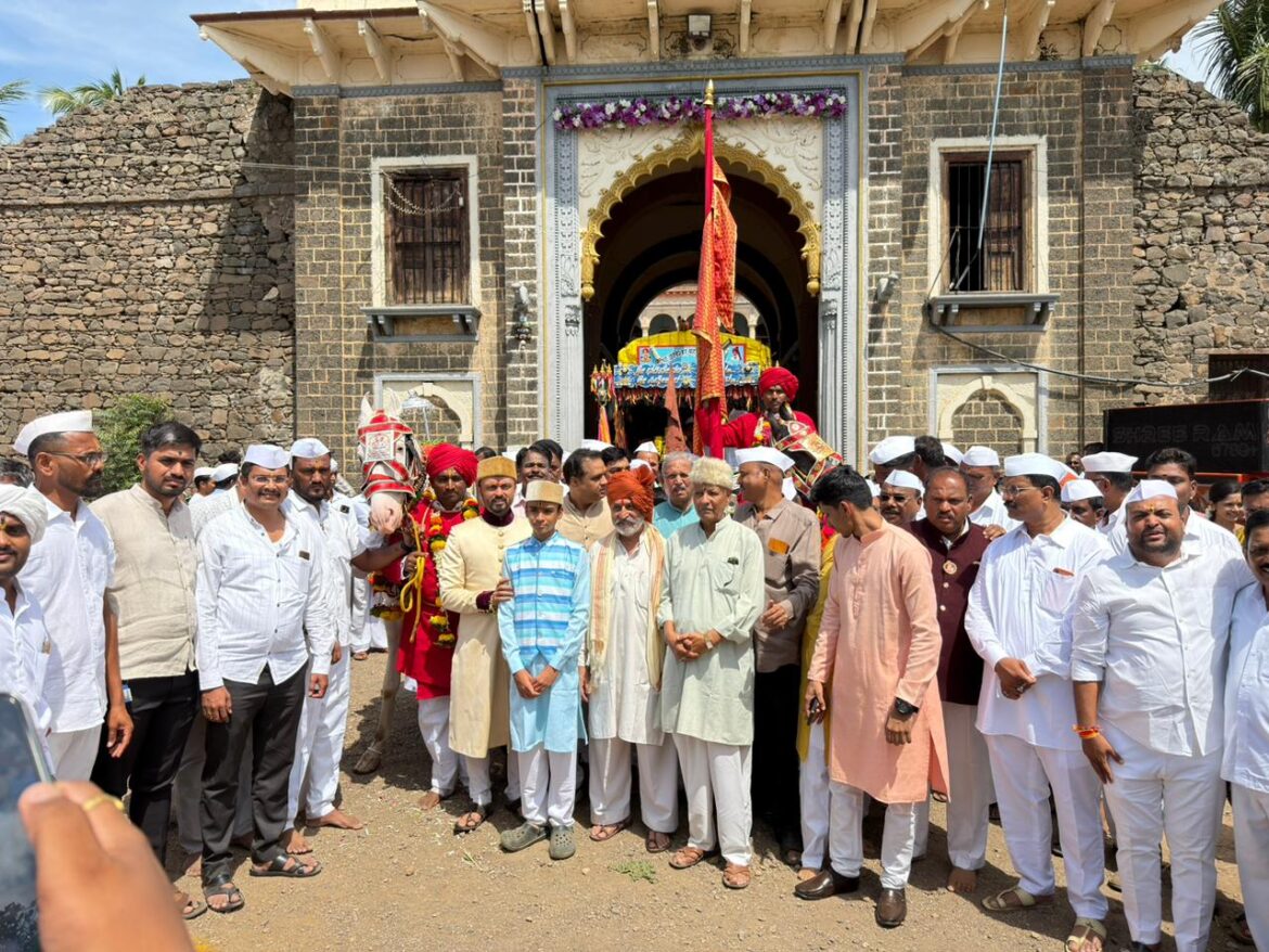 अंकलीहून माऊलींच्या मानाच्या अश्वांचे आळंदीकडे प्रस्थान; १९४ वर्षांची परंपरा कायम