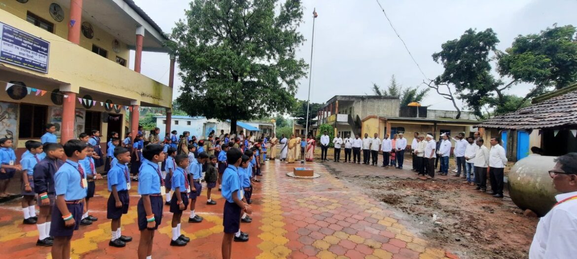 हिटणी सरकारी मराठी शाळेतील शिक्षकांच्या बदलीची मागणी; ३ ऑगस्टपासून बेमुदत उपोषणाचा इशारा