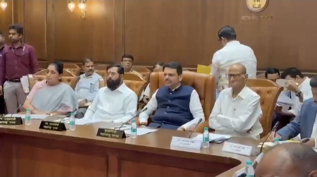 सीमा प्रश्नावर सर्वपक्षीय बैठक संपन्न; केंद्रीय गृहमंत्र्यांसोबत लवकरच बैठक, सर्वोच्च न्यायालयात लढा अधिक तीव्र करण्याचा निर्णय