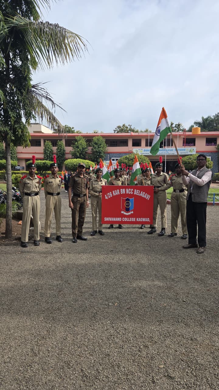 ‘हर घर तिरंगा’ प्रभातफेरीतून राष्ट्रप्रेमाचा जागर; तिरंगा देशाच्या एकतेचे प्रतीक : प्राचार्य डॉ. एस. पी. तलवार
