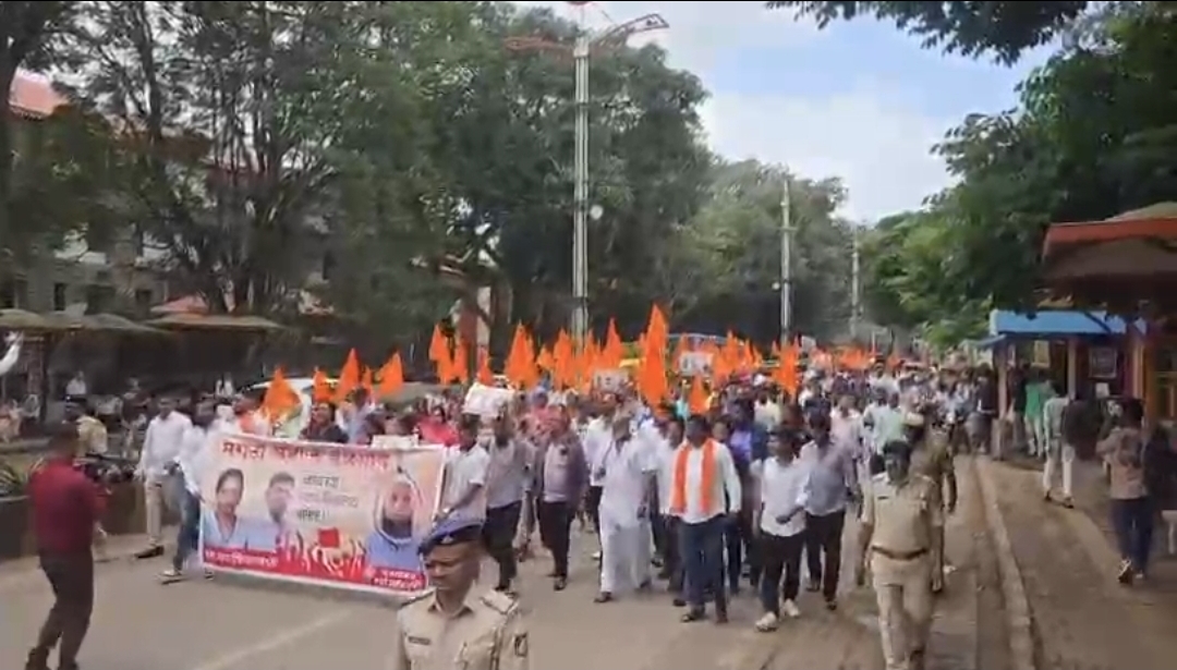 केसरेकर दाम्पत्य हत्याप्रकरणी कठोर शिक्षेची मागणी; बेळगावात श्रीराम सेना हिंदुस्थान व समस्त मराठा समाजाचा भव्य मोर्चा
