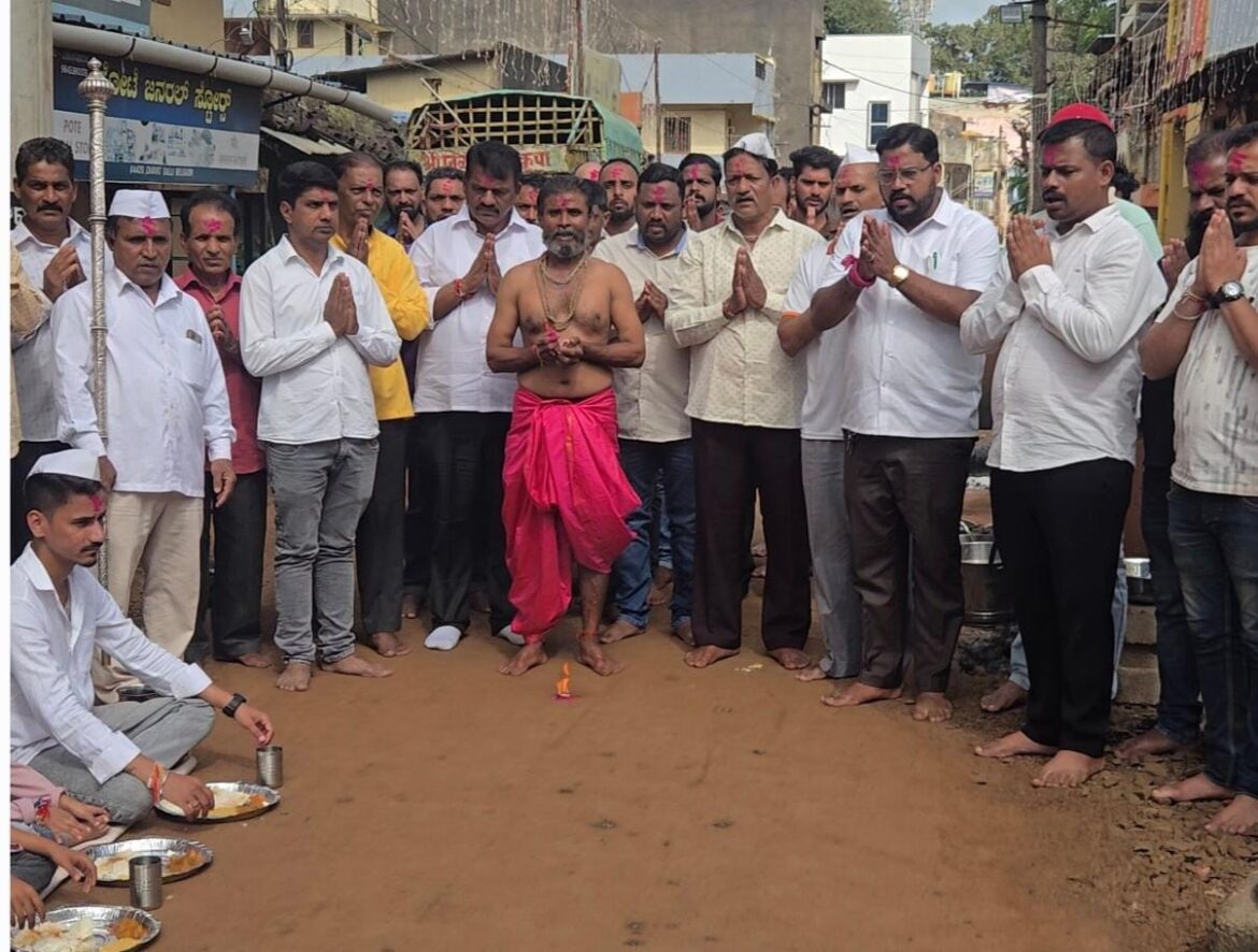 चव्हाट गल्लीतील अडीचशे वर्षांची श्रावण सोमवारची परंपरा भक्तिभावाने कायम