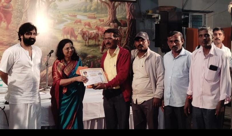 संगीत भजन स्पर्धेत वाल्मिकी भजनी मंडळ कुद्रेमानीला चतुर्थ क्रमांक