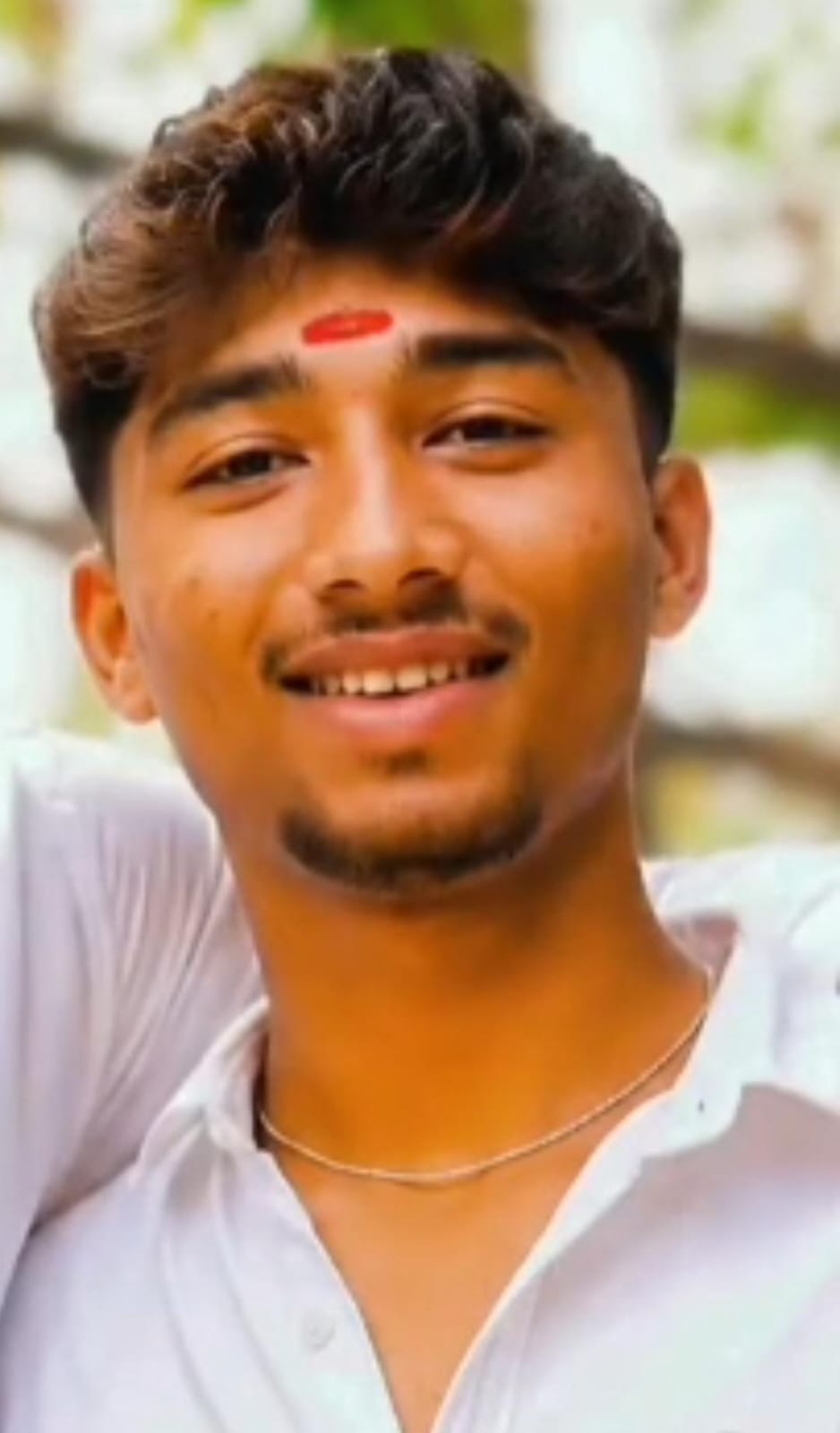 चिनी मांजाने घेतला आणखी एक बळी; गांधीनगर उड्डाणपुलावर मोटारसायकलस्वार तरुणाचा दुर्दैवी मृत्यू