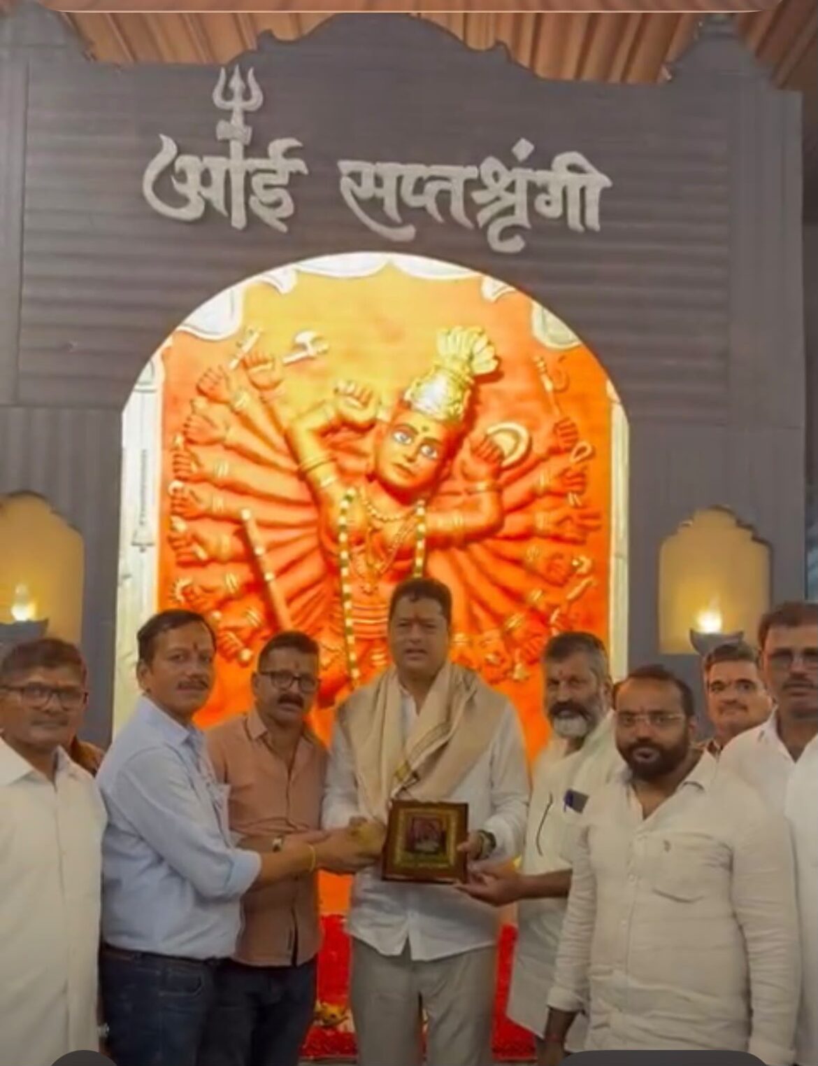 किरण जाधव यांच्या वतीने श्री जत्ती मठ येथे देवीची पूजा-अर्चा